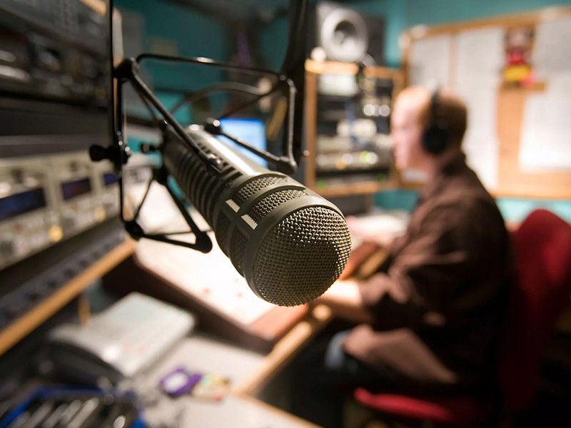 Entrevista a nuestra colega para el radio